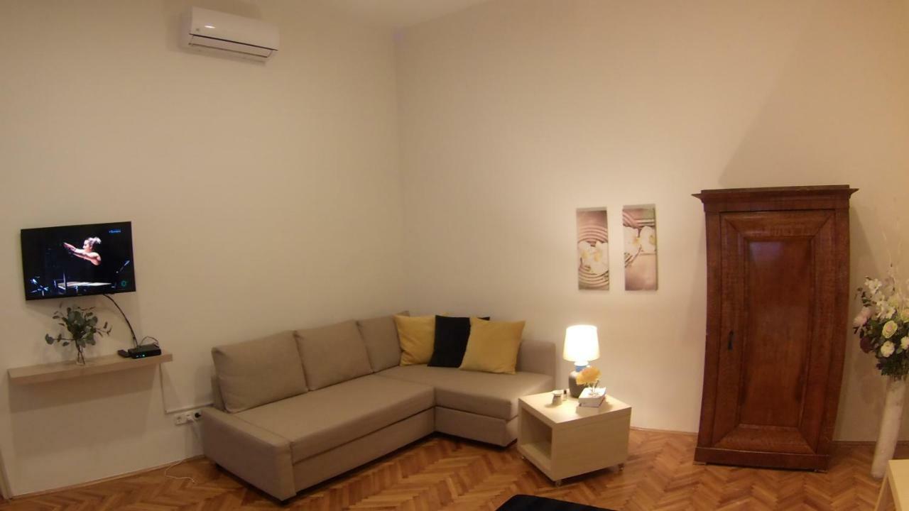 Opera Dream Apartment Budapest Bagian luar foto